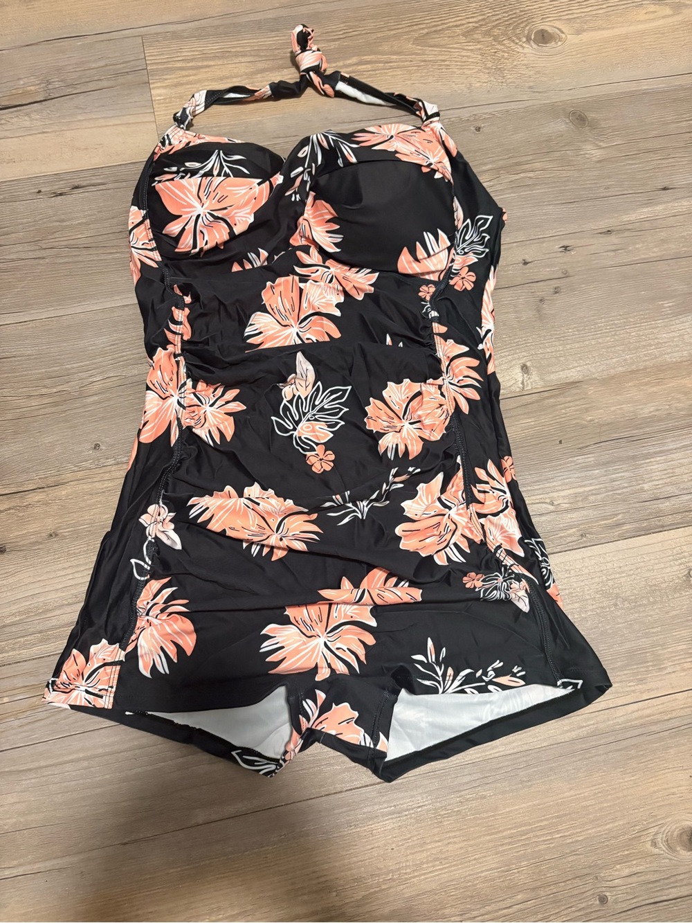 One piece swimsuit 3X floral print new without tags